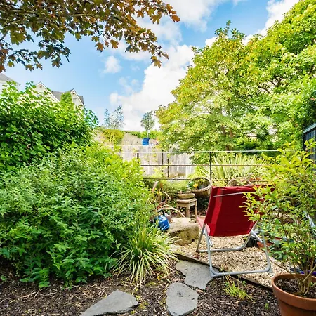 The West End Hideaway #1 *