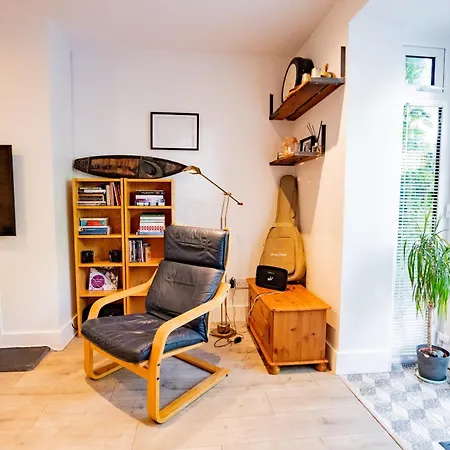 The West End Hideaway #1 Lägenhet