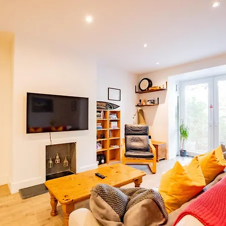 The West End Hideaway #1 Apartment *